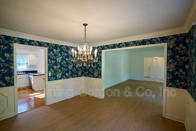 Building Photo - 5345 Green Valley Ct