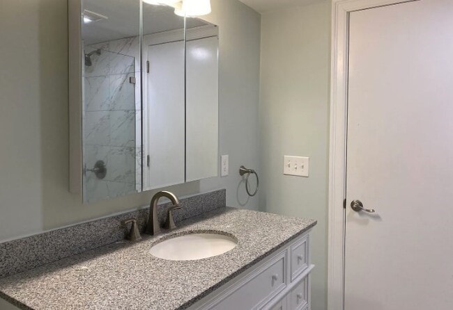 Building Photo - 0 Upton Rd