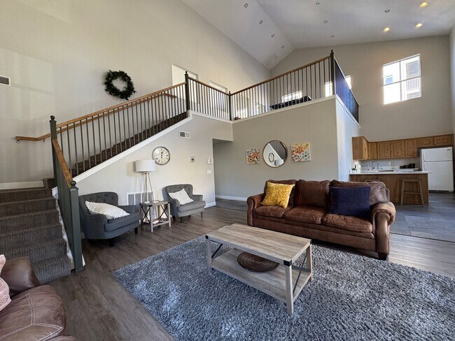 Building Photo - Charming Millcreek Condo with Scenic Balcony Views