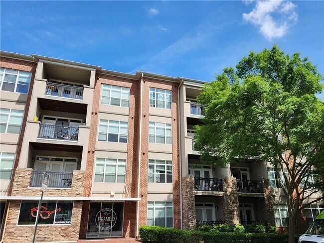 Building Photo - 840 United Ave SE