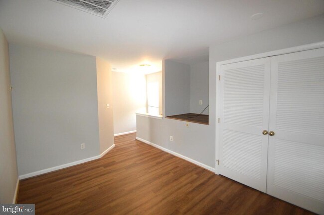 Building Photo - 25492 Freda Ln