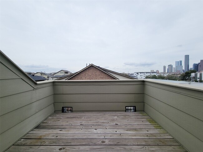 Building Photo - 1602 White St