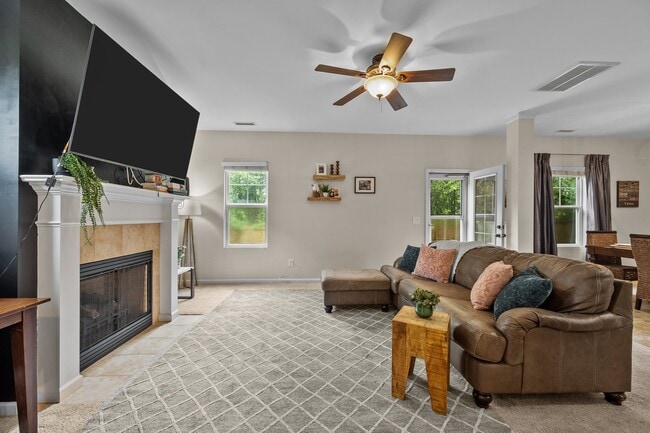 Building Photo - 431 Bald Cypress Ln