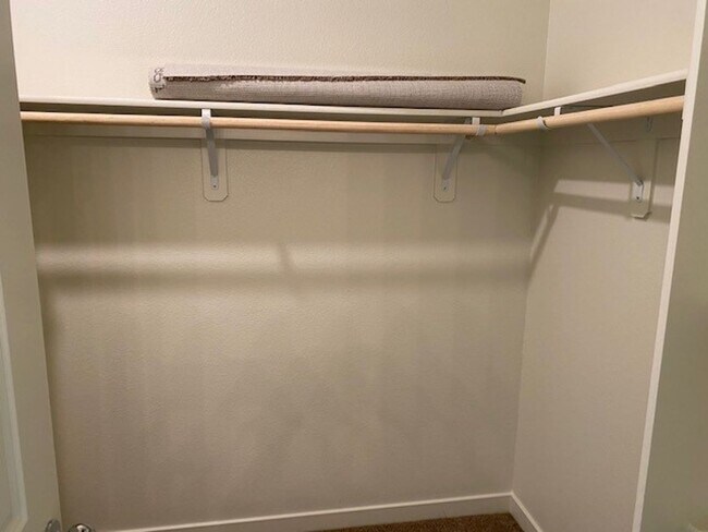 Building Photo - Nearly New DR Horton Home 3 Bedroom, 2 Bath, 2 Car Garage