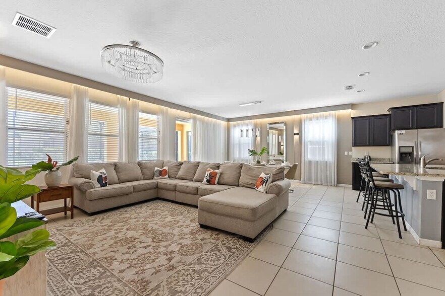Building Photo - 6047 Broad Oak Dr