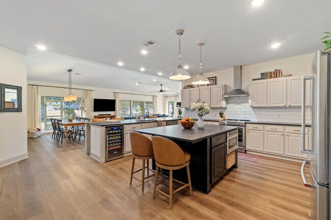 Building Photo - 3244 Cobblestone Dr