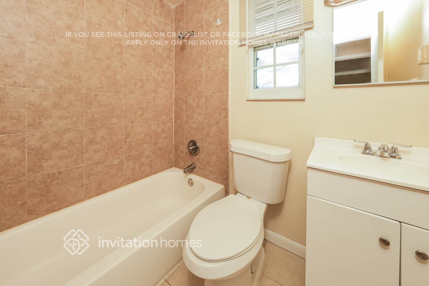 Building Photo - 5674 Parke Ave