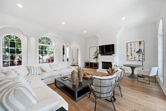 Building Photo - 2377 Golf Brook Dr
