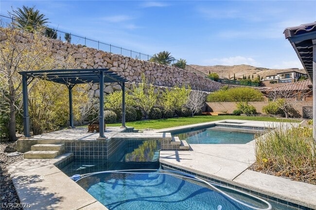 Building Photo - 11 Grand Masters Dr