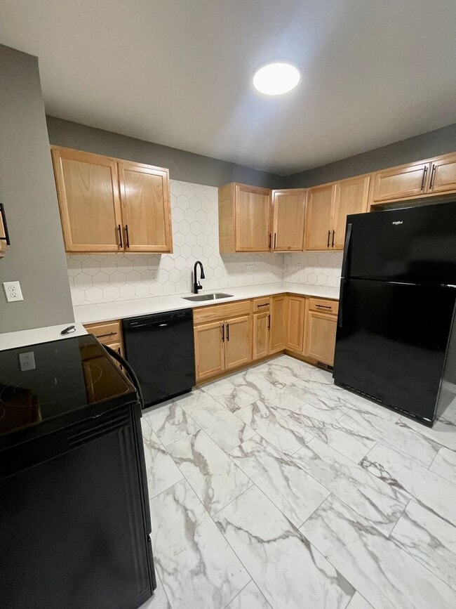 Building Photo - 2 Bedroom Home with Huge Storage basement