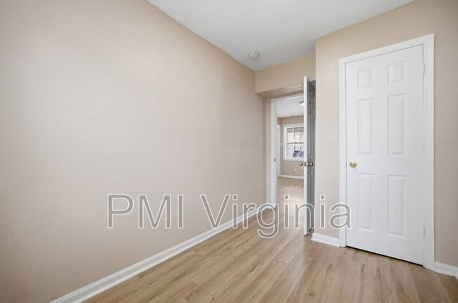 Building Photo - 9 Decatur St