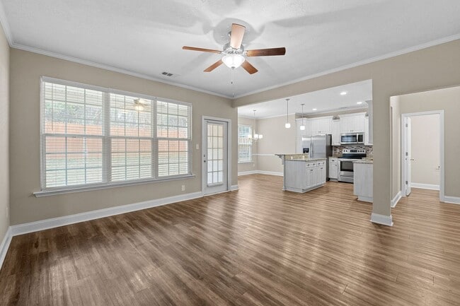 Building Photo - 473 Riley Ln