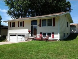 Building Photo - 2110 N 34th St