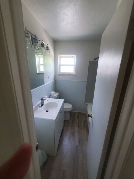 Building Photo - 23756 Banbury Cir