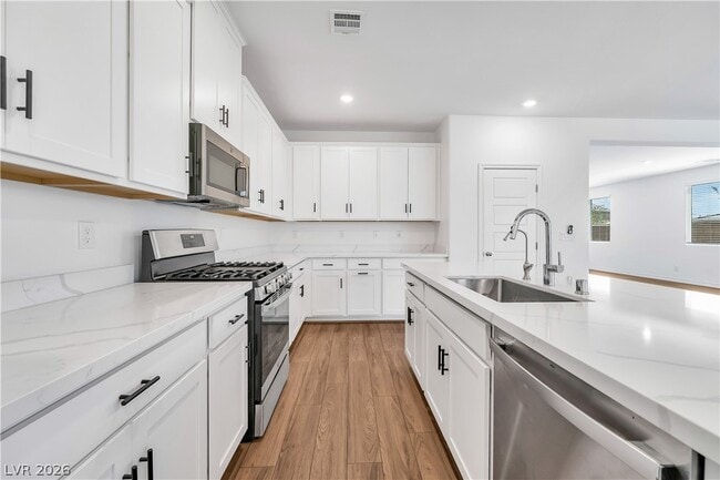 Building Photo - 1611 Dire Wolf Ave