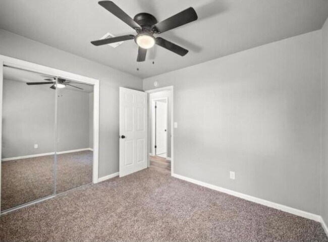 Building Photo - Beautiful Renovated 3 Bedroom Ready Late May