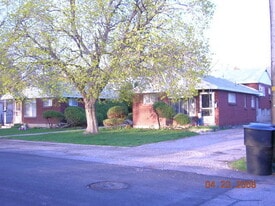 Building Photo - 3205 S Kenwood St