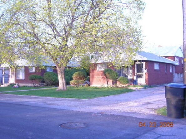 Building Photo - 3205 S Kenwood St