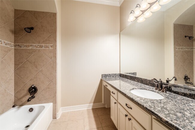 Building Photo - 4222 Stonebrook Ln