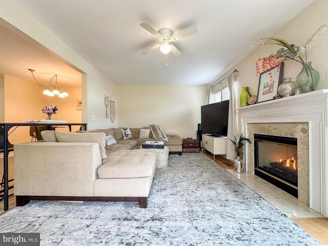 Building Photo - 14358 Haysickle Ct