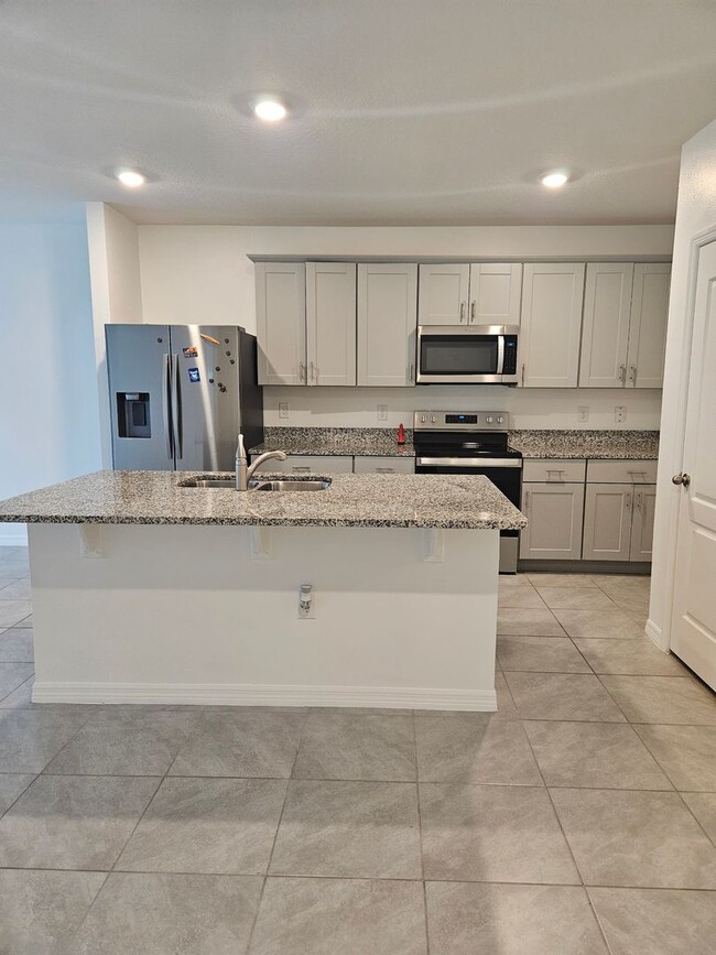 Building Photo - 3 bedroom 2.5 Bath home in Port Orange FL