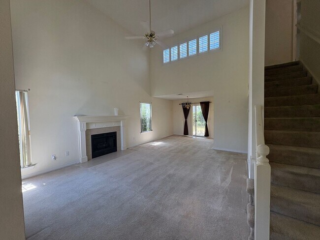Building Photo - 37 3rd St