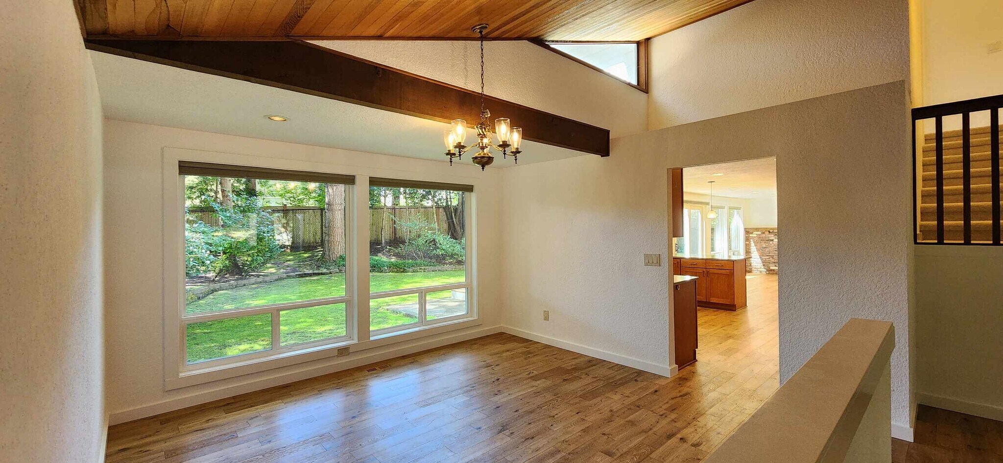 Building Photo - 2417 Sahalee Dr W