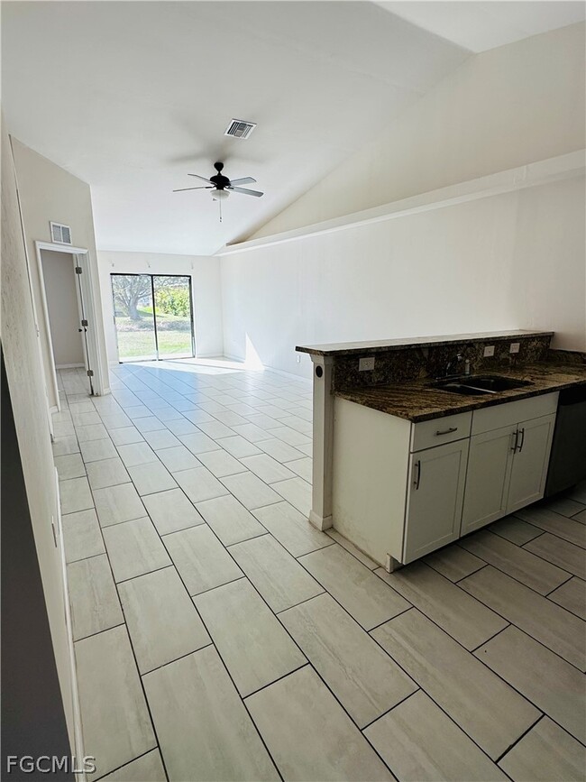 Building Photo - 3020 Skyline Blvd