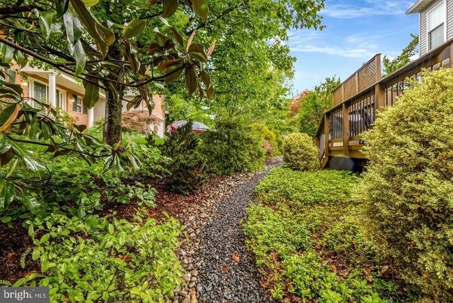 Building Photo - 12405 Willow Falls Dr