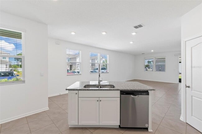 Building Photo - 516 Redbud Rd