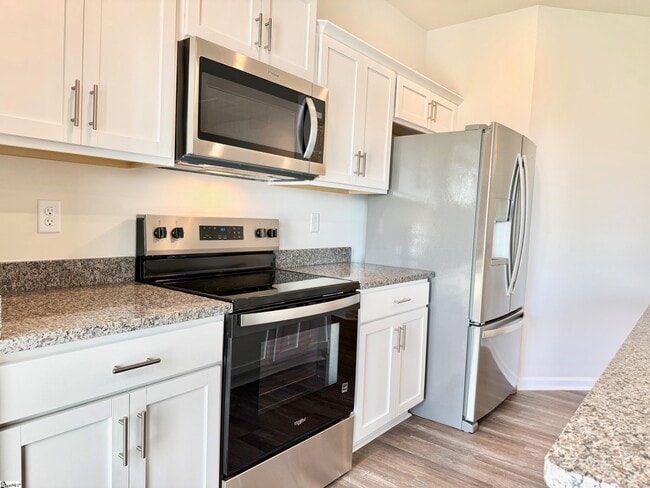 Building Photo - 792 Embark Cir