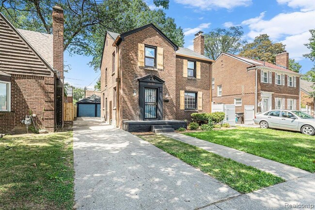 Building Photo - 3 Bedroom Brick Colonial