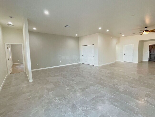 Building Photo - 14431 Wood Canyon Pl