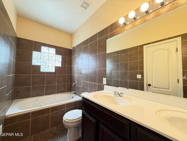 Building Photo - 13136 Freshford