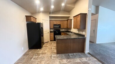 Building Photo - 1019 Village River Ln