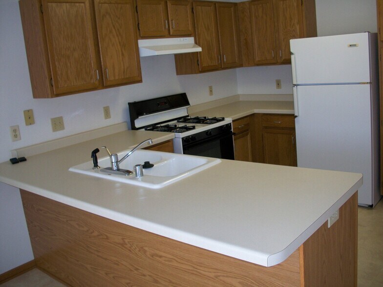 Building Photo - 2051 Cliff Alex Ct S