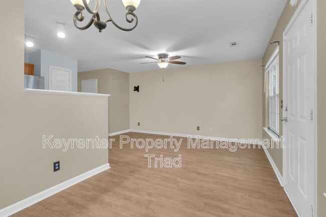 Building Photo - 3111 Alder Way