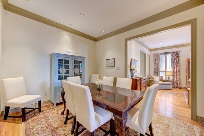 Building Photo - 6811 Staffordshire Blvd