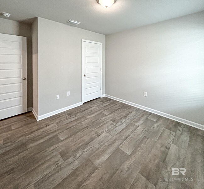 Building Photo - 23216 Shadowridge Dr