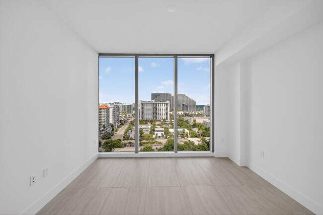 Building Photo - 153 N Seabreeze Blvd