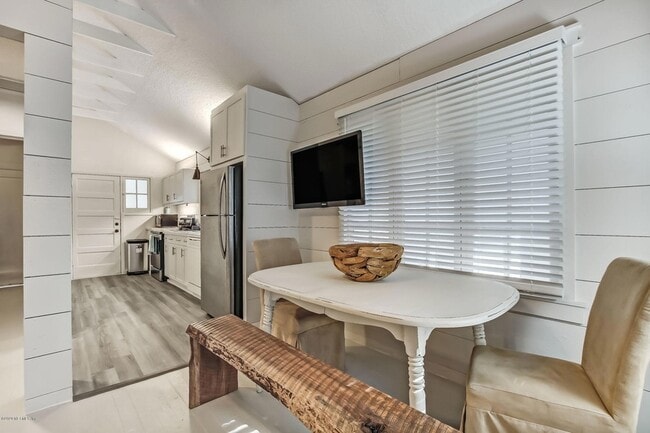 Building Photo - 4050 McGirts Blvd