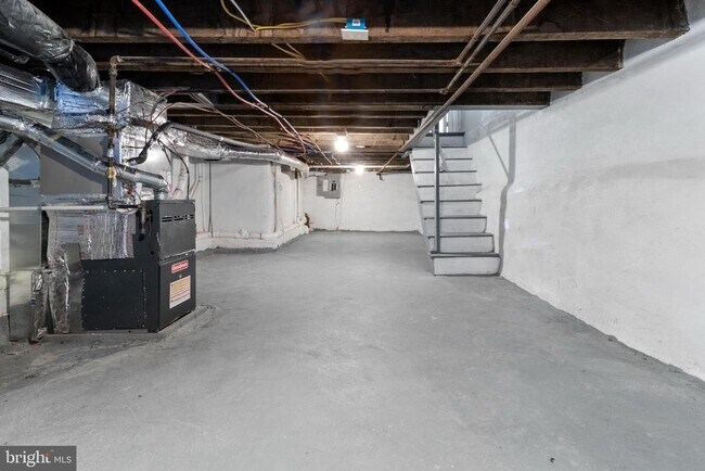Building Photo - 1602 S LeCount St