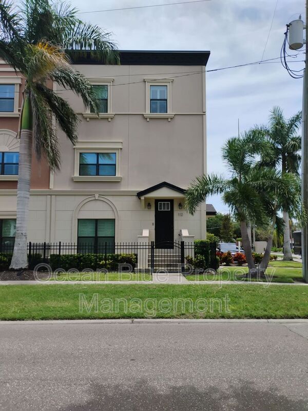 Primary Photo - 3421 W Horatio St