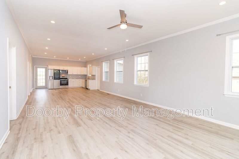 Building Photo - 203 Timberlinks Dr