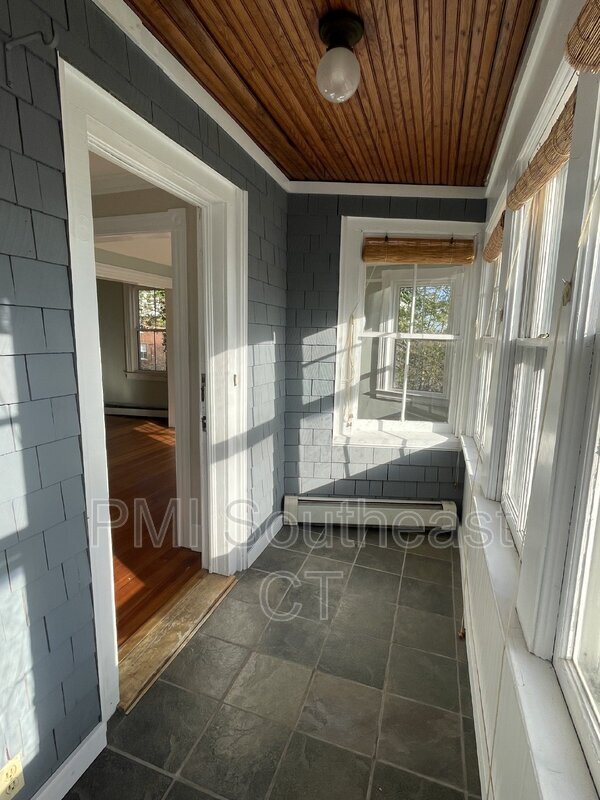 Building Photo - 26 Academy Ln