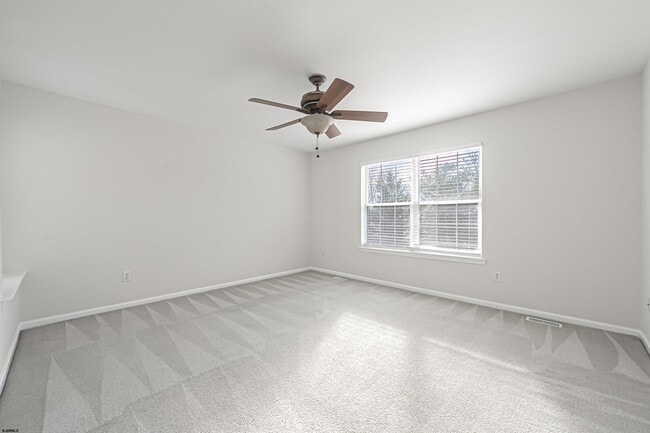 Building Photo - 305 Joann Dr