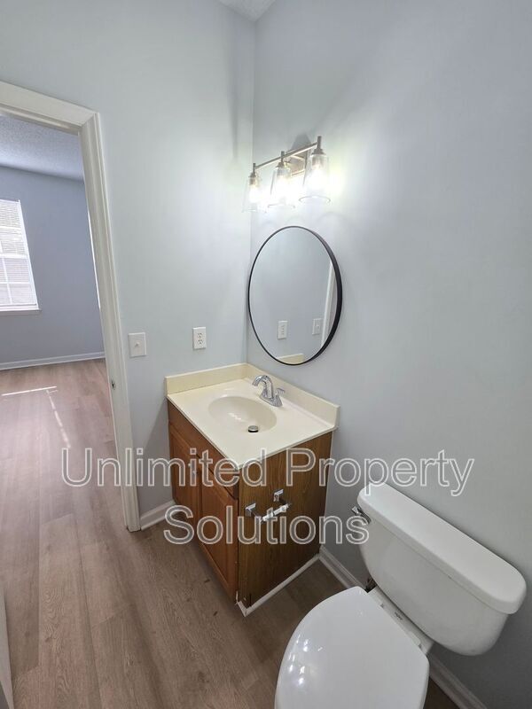 Building Photo - 733 Bragg Dr