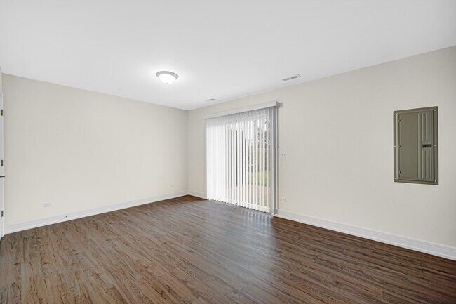 Building Photo - 2616 Chelsey St