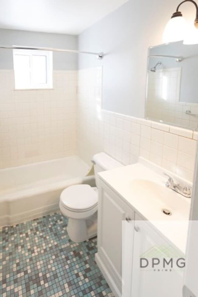 Building Photo - 2917 Harwick Dr