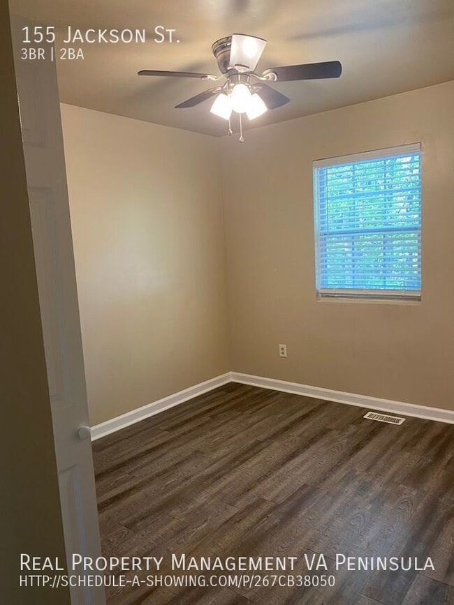 Building Photo - 3 Bedroom, 1.5 bath home for Rent in Walla...